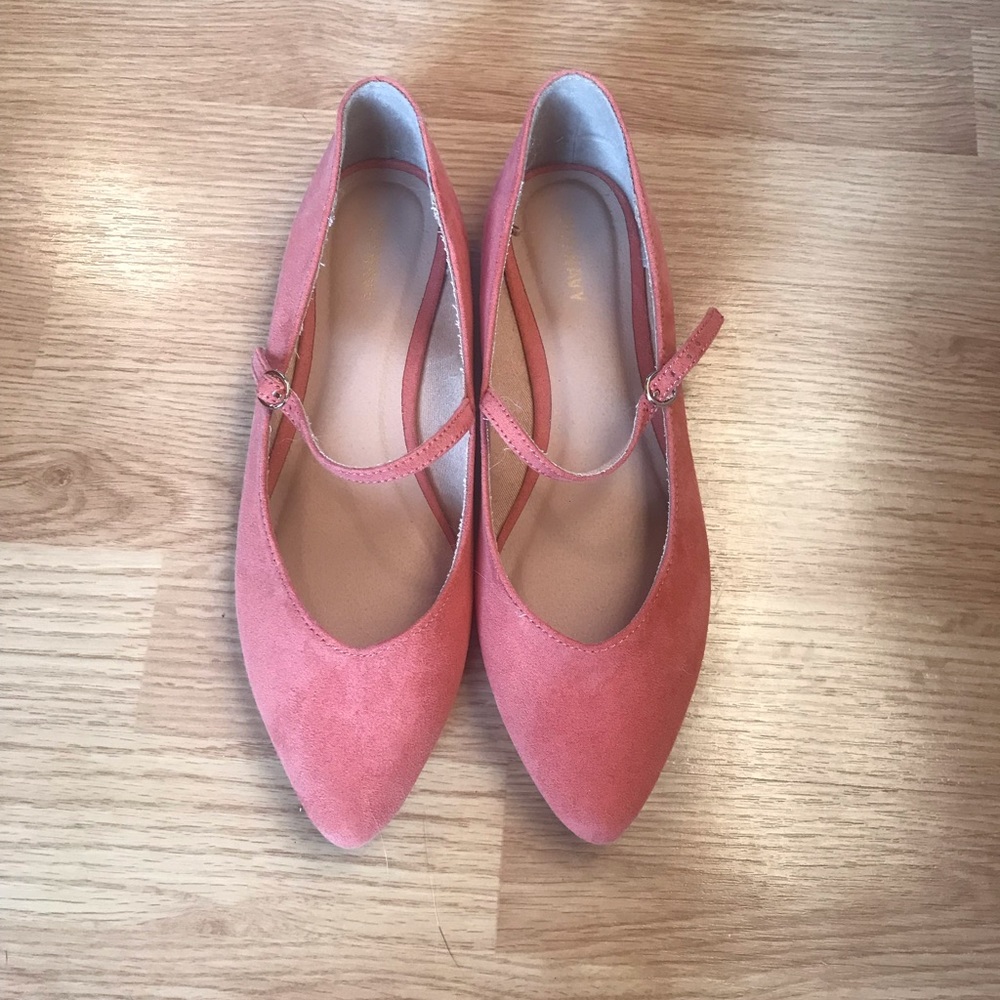 Old Navy Coral Pink Suede Pointed Toe Flats with Strap